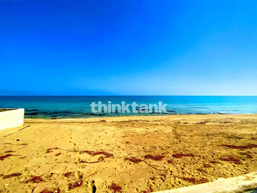 Immagine 1 di Villa in vendita  in Strada Consortile snc a Noto