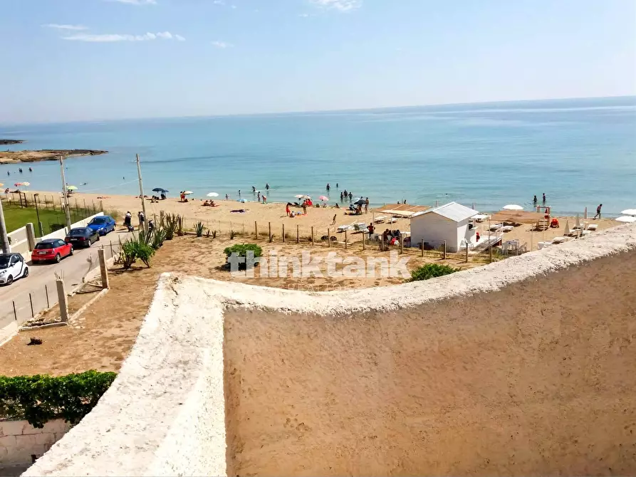 Immagine 2 di Villa in vendita  in Strada Consortile a Noto