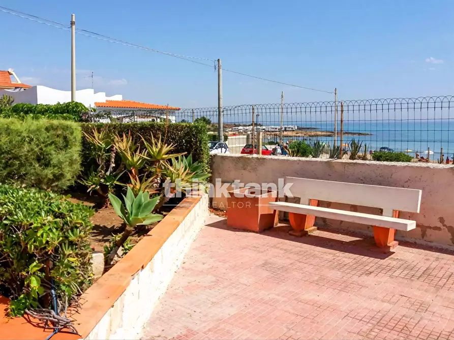 Immagine 4 di Villa in vendita  in Strada Consortile a Noto