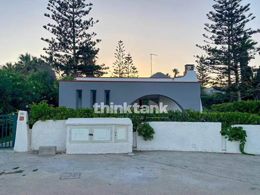 Immagine 2 di Villa in vendita  in Strada Consortile snc a Noto