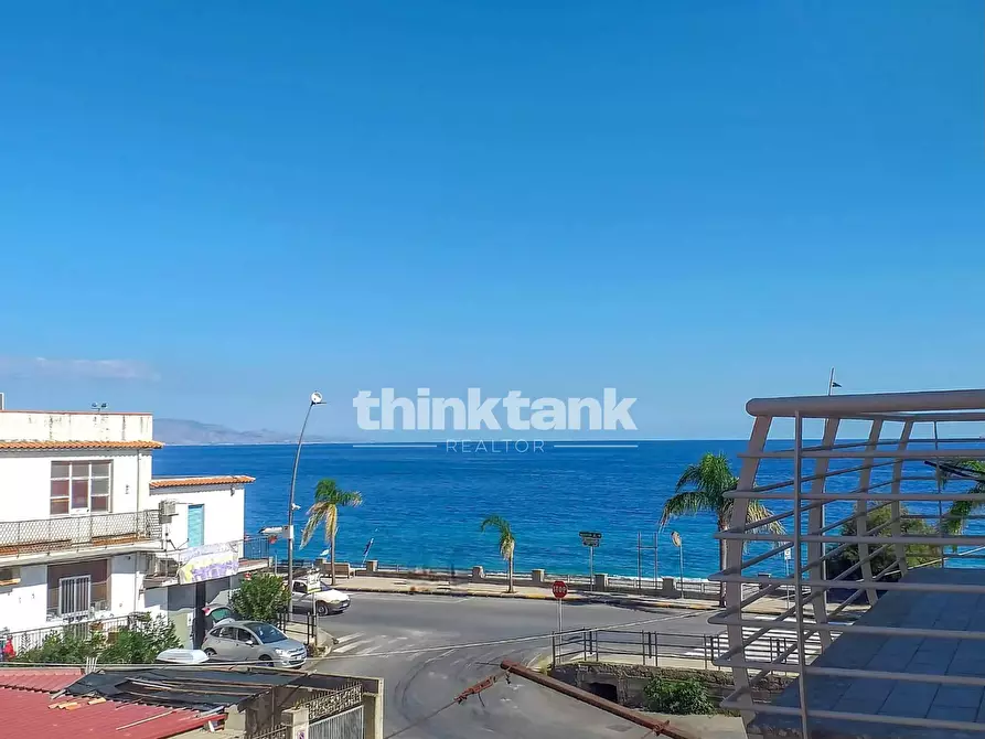 Immagine 1 di Villa in vendita  in Via Fabbrica a Roccalumera