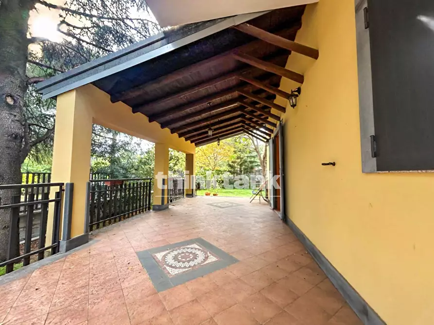 Immagine 20 di Villa in vendita  in Via Dei Cugini a Gravina Di Catania