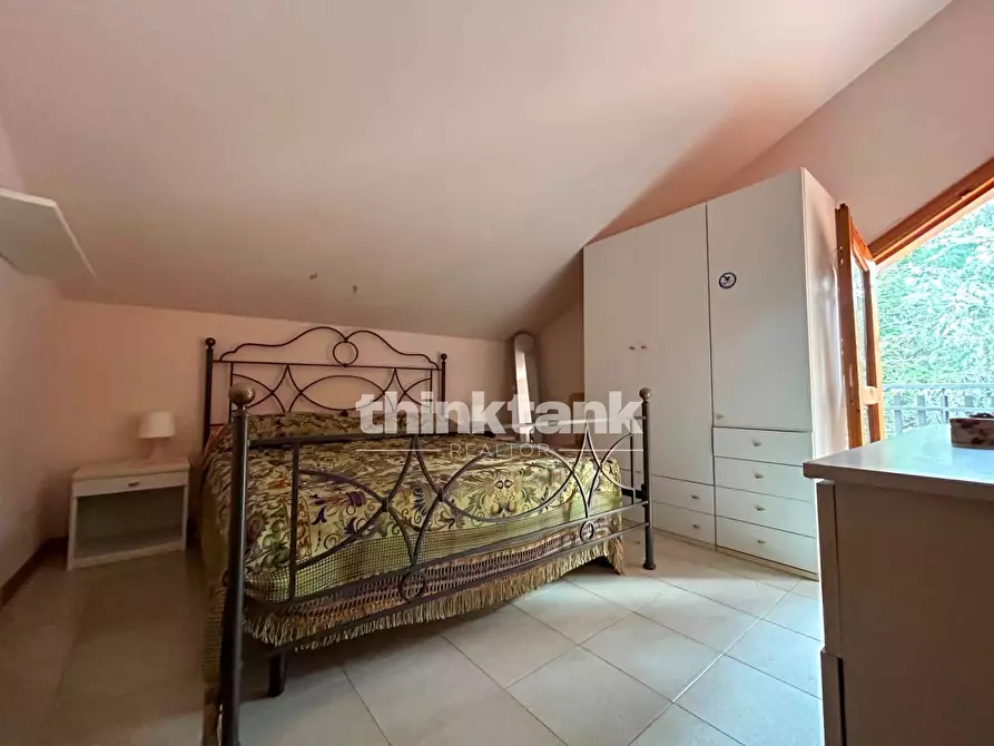 Immagine 11 di Villa in vendita  in Via Dei Cugini a Gravina Di Catania