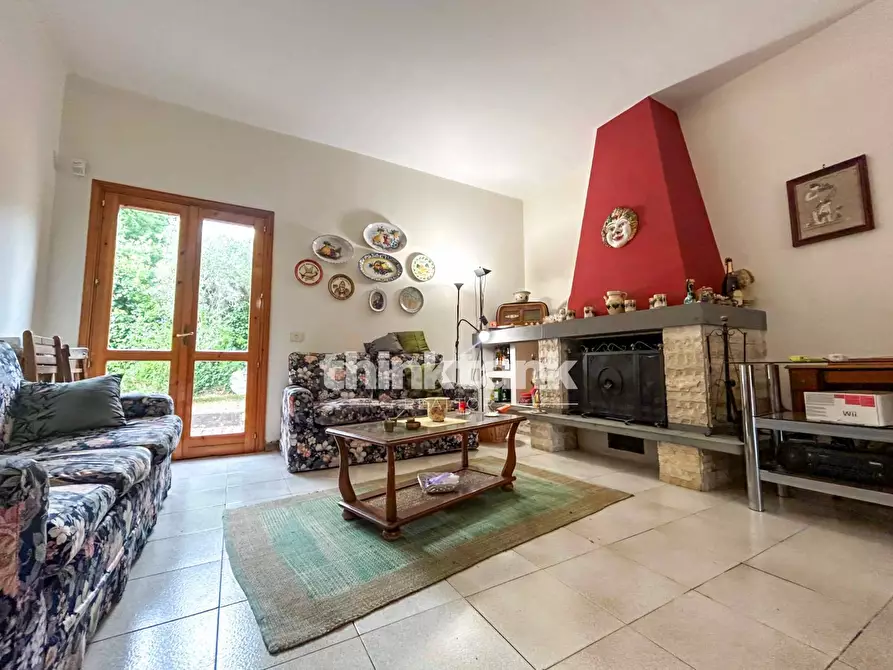 Immagine 3 di Villa in vendita  in Via Dei Cugini a Gravina Di Catania