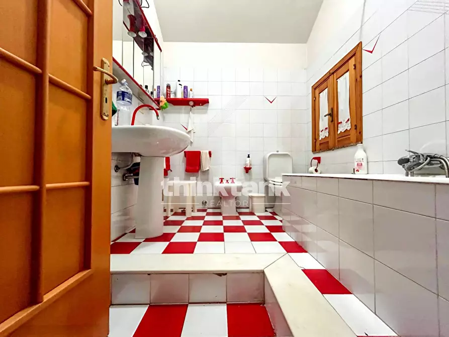 Immagine 13 di Villa in vendita  in Via Dei Cugini a Gravina Di Catania