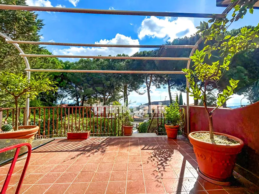 Immagine 11 di Villetta a schiera in vendita  in Via Papa Giovanni XXIII a Trecastagni