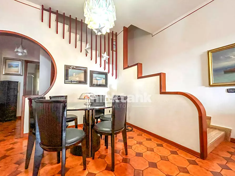 Immagine 9 di Villetta a schiera in vendita  in Via Papa Giovanni XXIII a Trecastagni