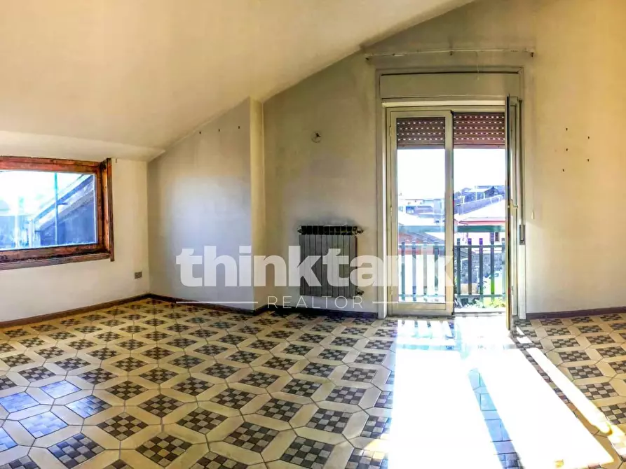 Immagine 5 di Attico in vendita  in Via Consoli a Gravina Di Catania