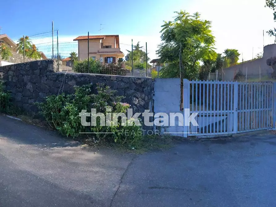 Immagine 5 di Terreno residenziale in vendita  in Via Donatello a Gravina Di Catania