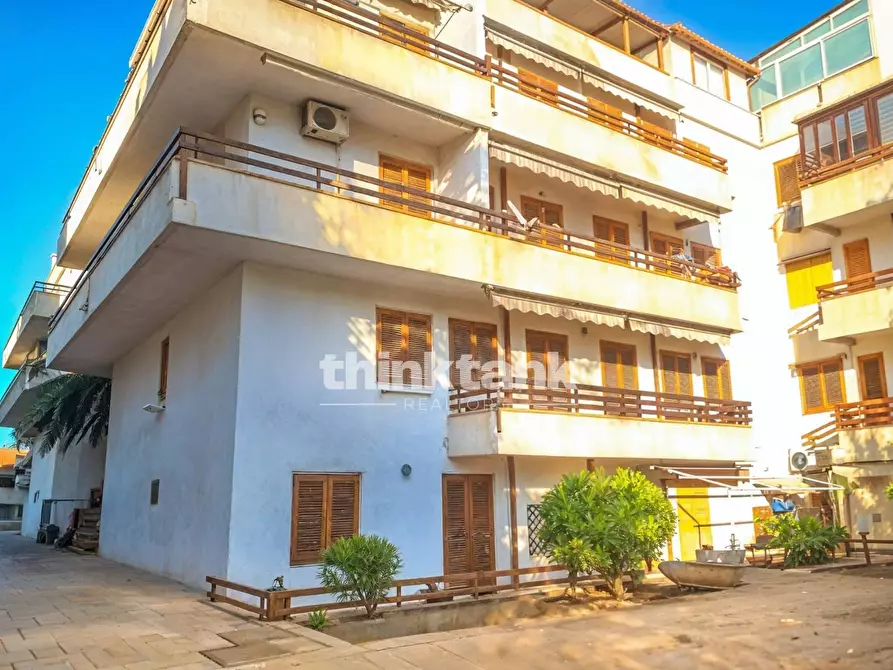 Immagine 19 di Appartamento in vendita  in Via Amerigo Vespucci a Furci Siculo