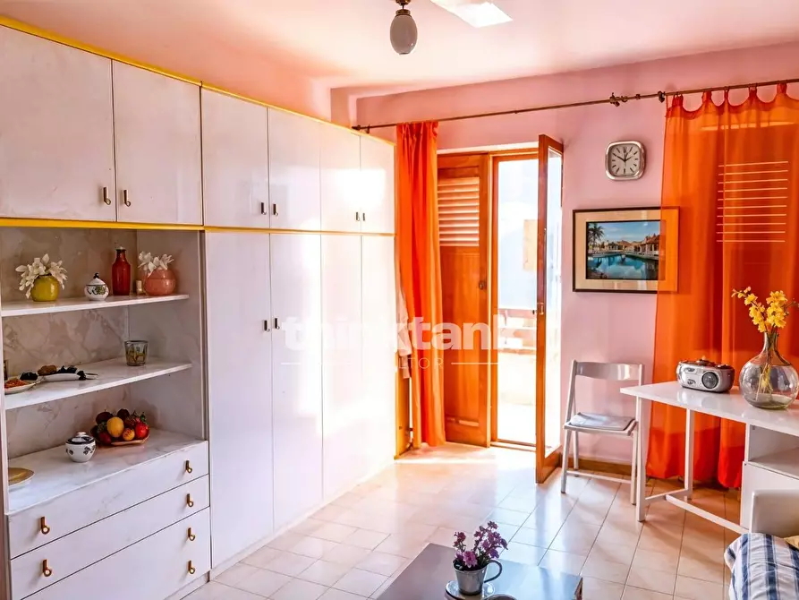 Immagine 6 di Appartamento in vendita  in Via Amerigo Vespucci a Furci Siculo