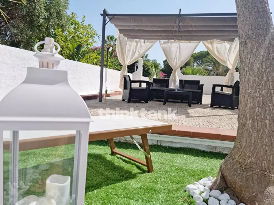 Immagine 3 di Villa in vendita  in Via Lago Ampollino a Siracusa