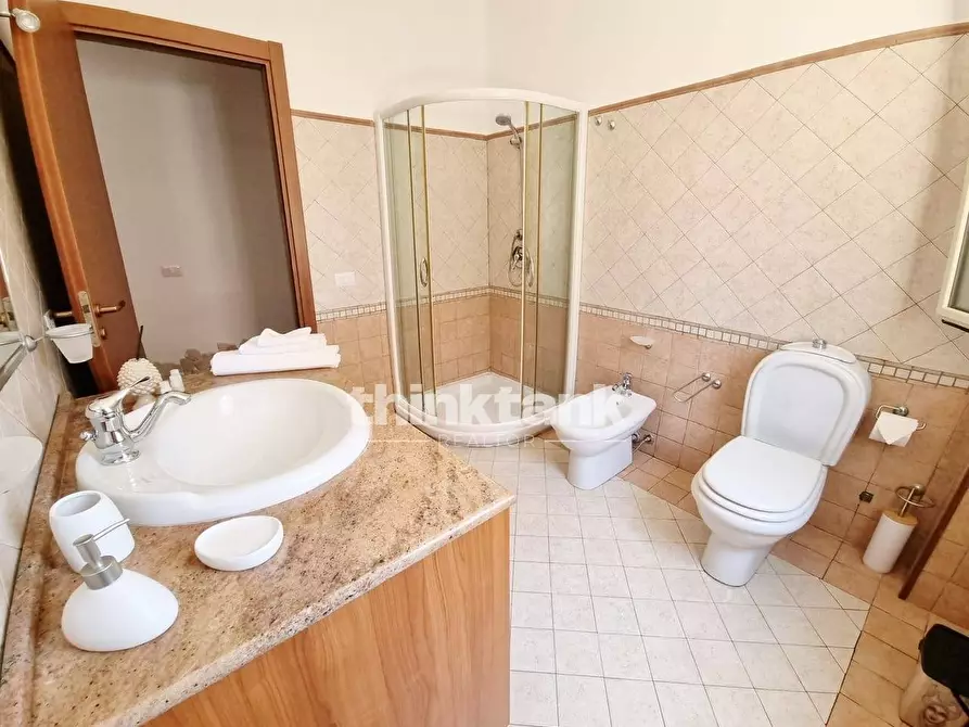 Immagine 24 di Villa in vendita  in Via Lago Ampollino a Siracusa