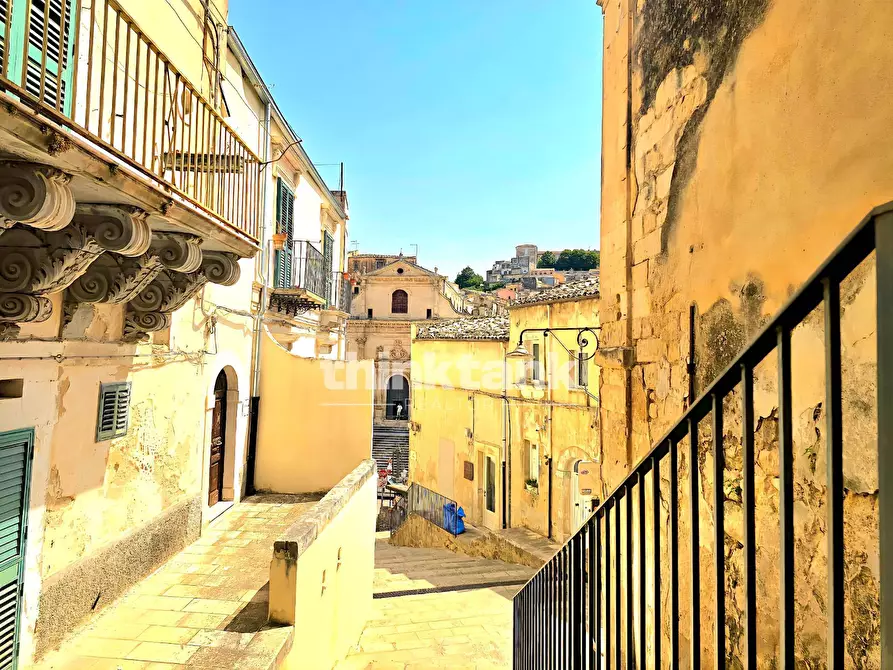 Immagine 10 di Casa indipendente in vendita  in Via Scale 33-35-37 a Ragusa