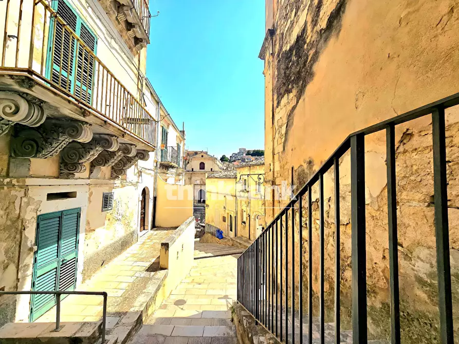 Immagine 12 di Casa indipendente in vendita  in Via Scale 33-35-37 a Ragusa