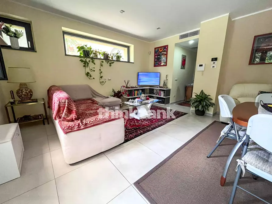 Immagine 28 di Villa in vendita  in Via G. Sanfilippo a Gravina Di Catania