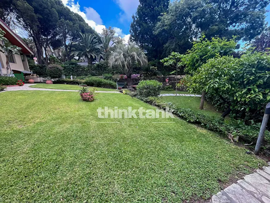 Immagine 48 di Villa in vendita  in Via G. Sanfilippo a Gravina Di Catania