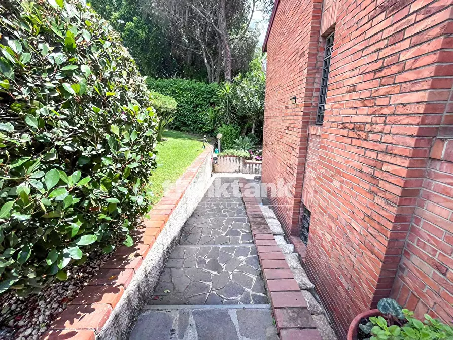 Immagine 55 di Villa in vendita  in Via G. Sanfilippo a Gravina Di Catania