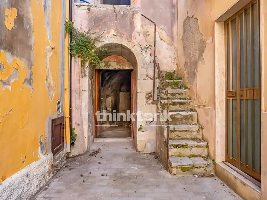 Immagine 10 di Casa indipendente in vendita  in Via Porta Modica a Ragusa