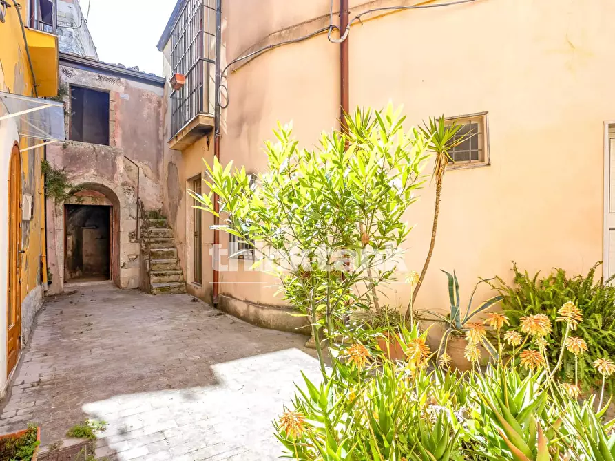 Immagine 18 di Casa indipendente in vendita  in Via Porta Modica a Ragusa