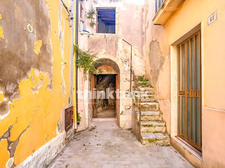 Immagine 19 di Casa indipendente in vendita  in Via Porta Modica a Ragusa