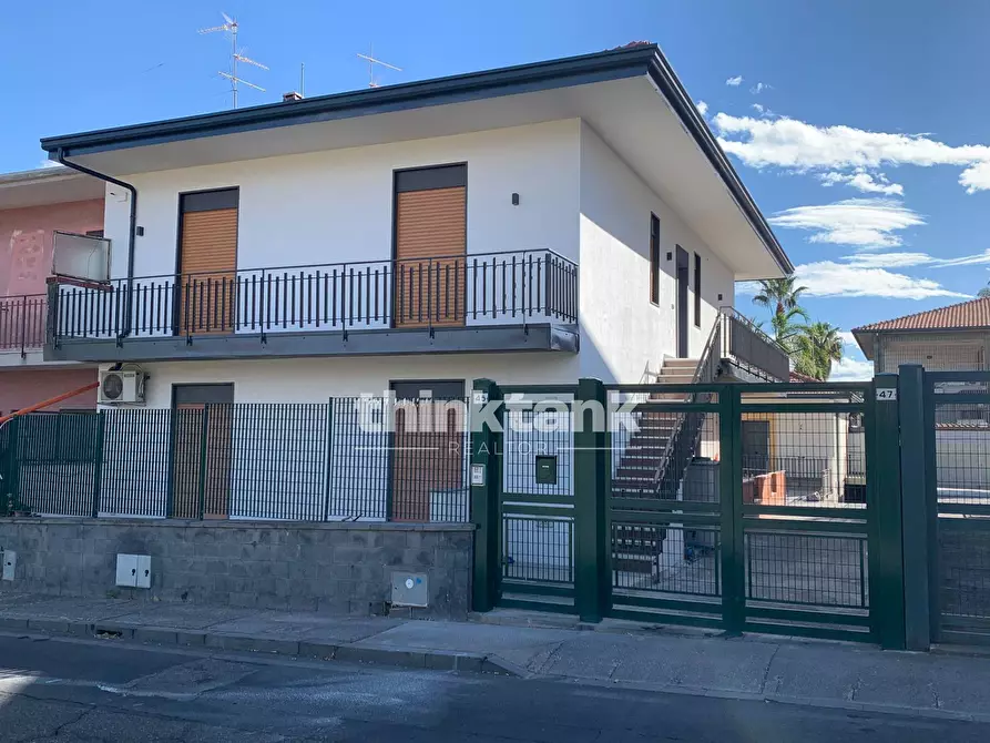 Immagine 13 di Appartamento in vendita  in Via Santa Maria Dei Monti Arsi 45 a Gravina Di Catania