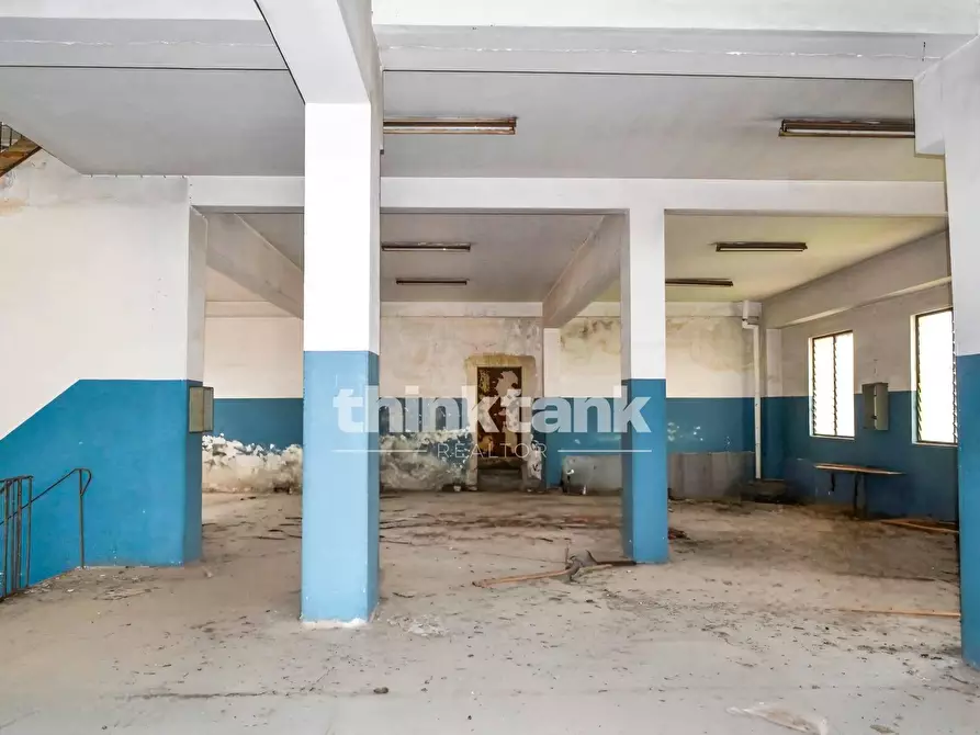 Immagine 17 di Locale commerciale in vendita  in Via dei Mulini al Vento 76 a Catania