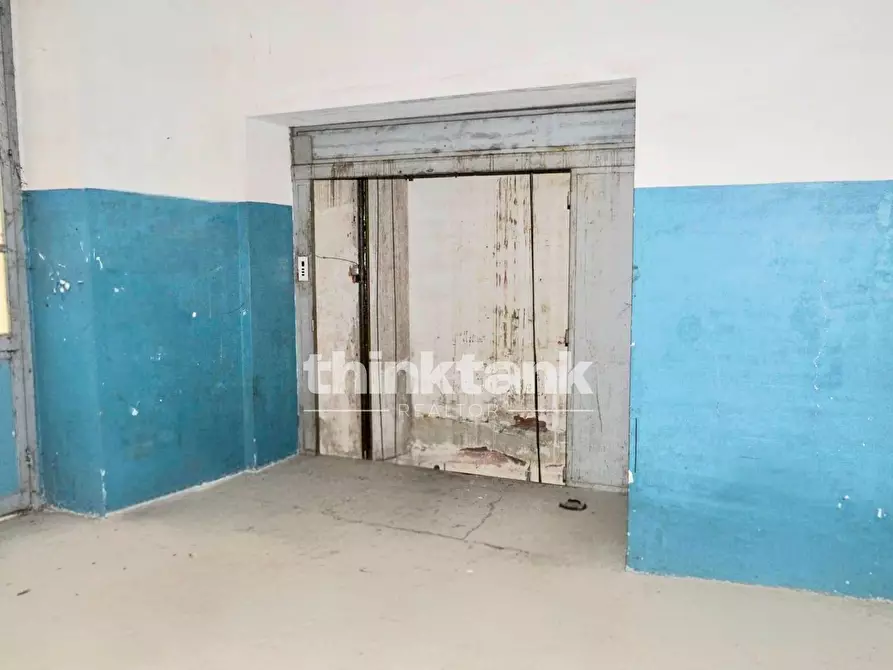 Immagine 21 di Locale commerciale in vendita  in Via dei Mulini al Vento 76 a Catania