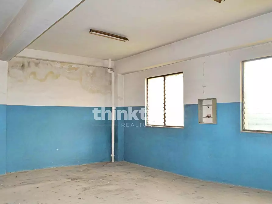 Immagine 15 di Locale commerciale in vendita  in Via dei Mulini al Vento 76 a Catania