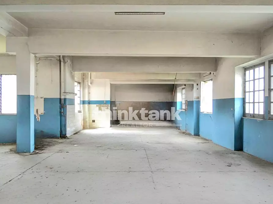 Immagine 18 di Locale commerciale in vendita  in Via dei Mulini al Vento 76 a Catania