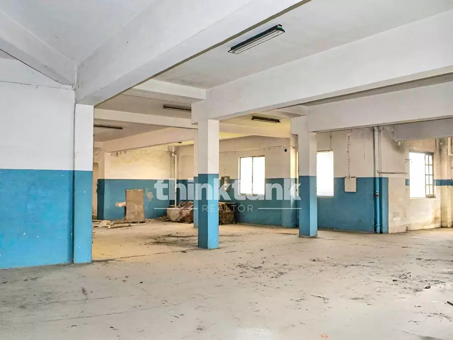 Immagine 16 di Locale commerciale in vendita  in Via dei Mulini al Vento 76 a Catania