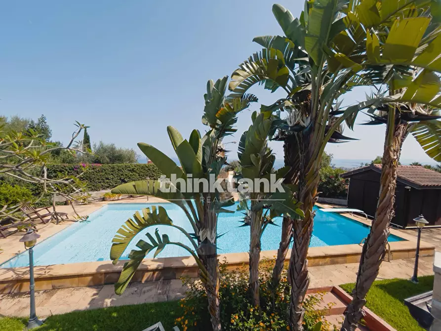 Immagine 4 di Villa in vendita  in Via Piave a San Gregorio Di Catania