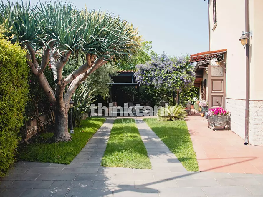 Immagine 9 di Villa in vendita  in Via Piave a San Gregorio Di Catania