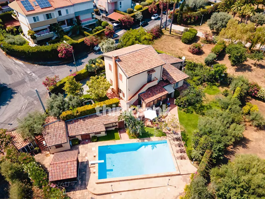 Immagine 12 di Villa in vendita  in Via Piave a San Gregorio Di Catania