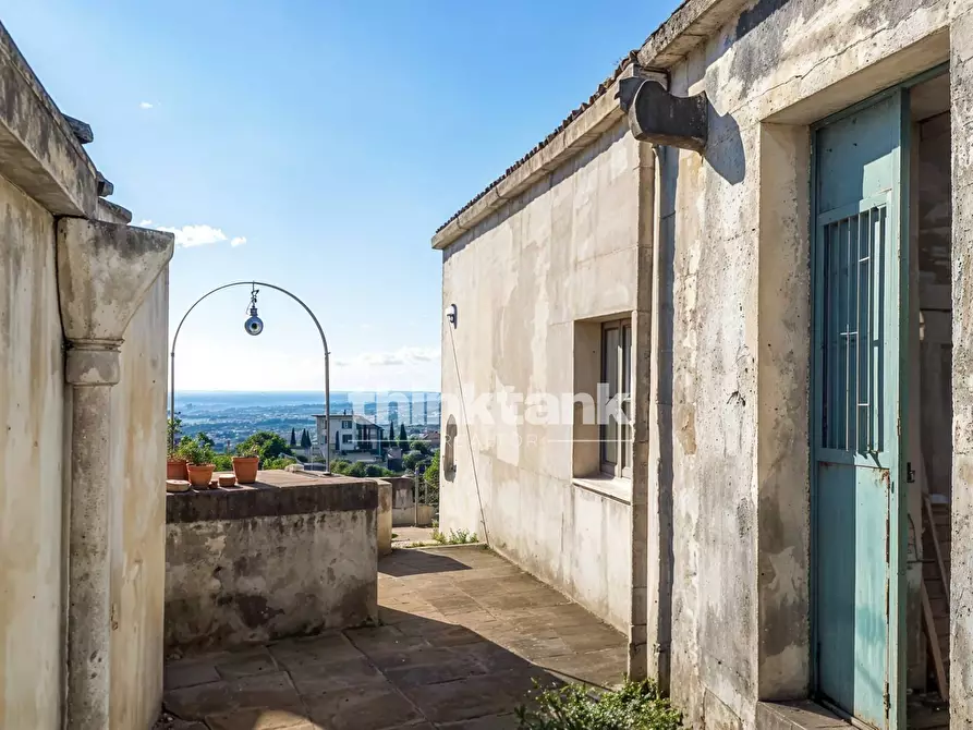 Immagine 4 di Rustico / casale in vendita  in Via Tavola a Piedimonte Etneo