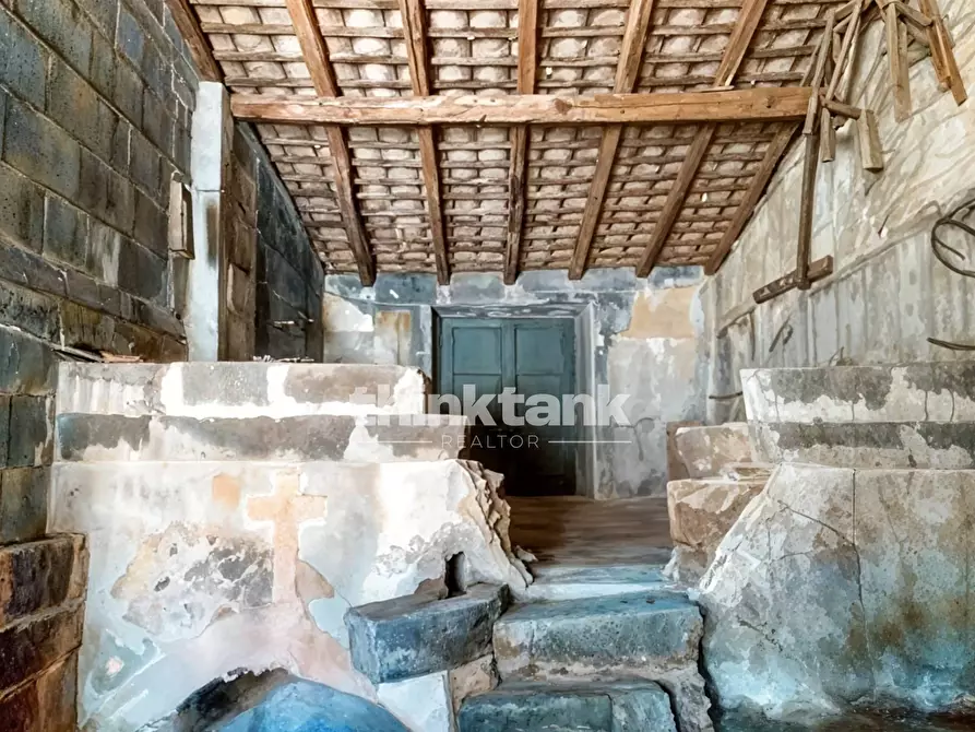 Immagine 6 di Rustico / casale in vendita  in Via Tavola a Piedimonte Etneo