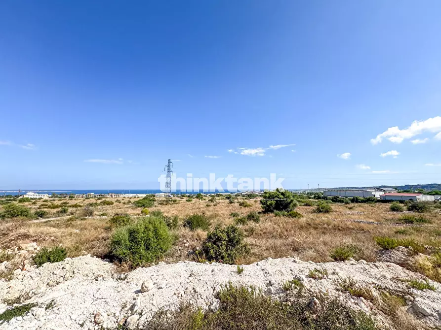 Immagine 1 di Palazzo in vendita  in Viale Edoardo Garrone a Buccheri