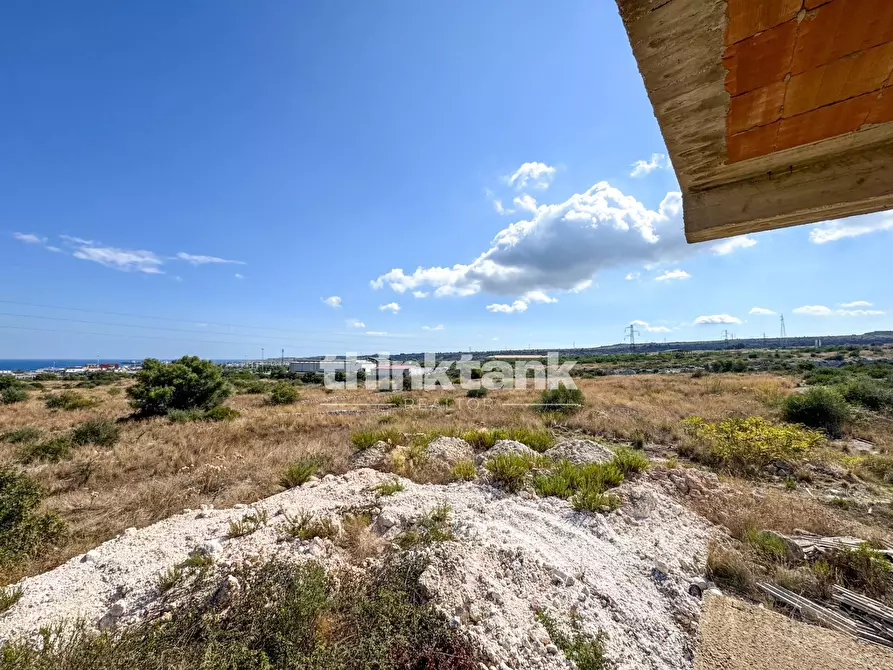 Immagine 4 di Palazzo in vendita  in Viale Edoardo Garrone a Buccheri