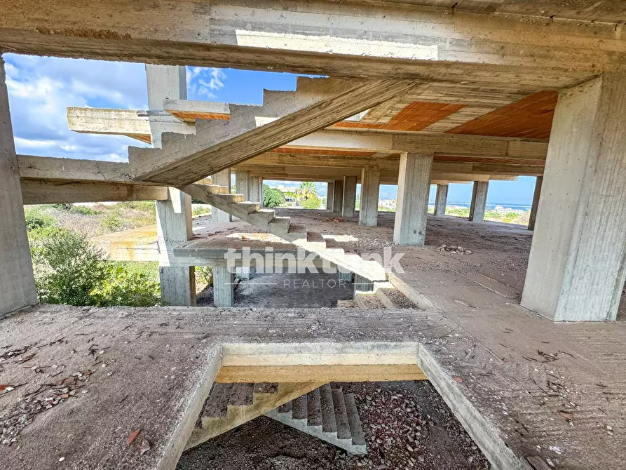 Immagine 8 di Palazzo in vendita  in Viale Edoardo Garrone a Buccheri