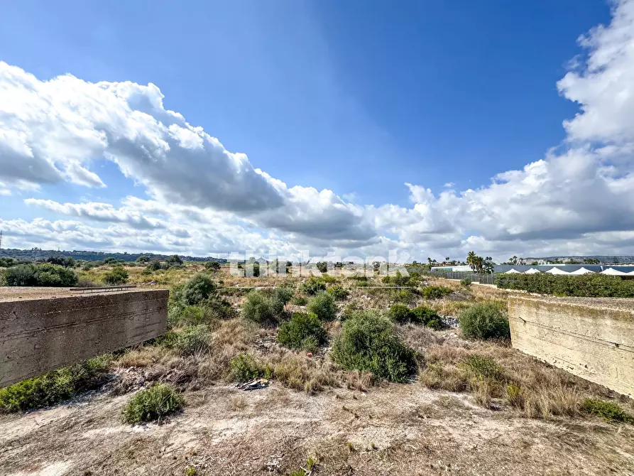 Immagine 9 di Palazzo in vendita  in Viale Edoardo Garrone a Buccheri