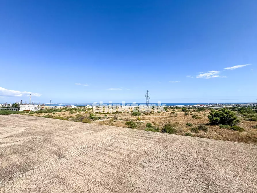 Immagine 11 di Palazzo in vendita  in Viale Edoardo Garrone a Buccheri