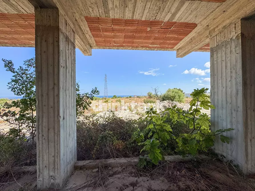 Immagine 18 di Palazzo in vendita  in Viale Edoardo Garrone a Buccheri