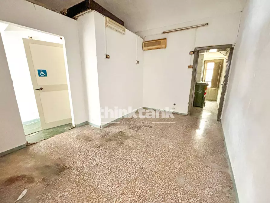 Immagine 9 di Attività commerciale in vendita  in Via Piave a Siracusa