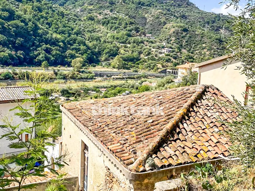 Immagine 2 di Villa in vendita  in via santa maria del tindari a Brolo