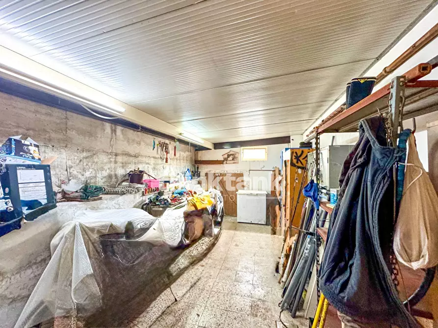 Immagine 34 di Villa in vendita  in Via Turchia a Siracusa