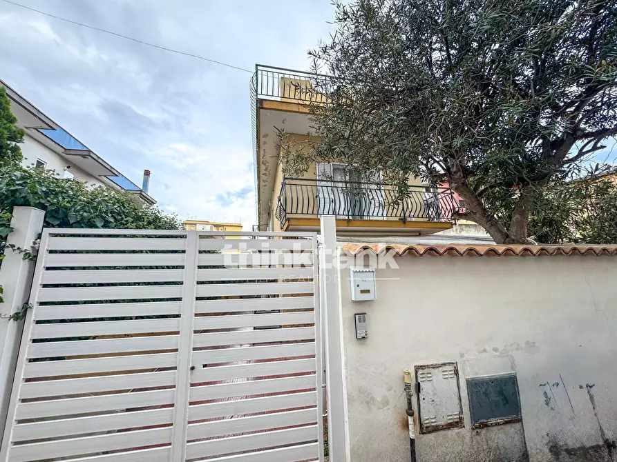 Immagine 39 di Villa in vendita  in Via Turchia a Siracusa