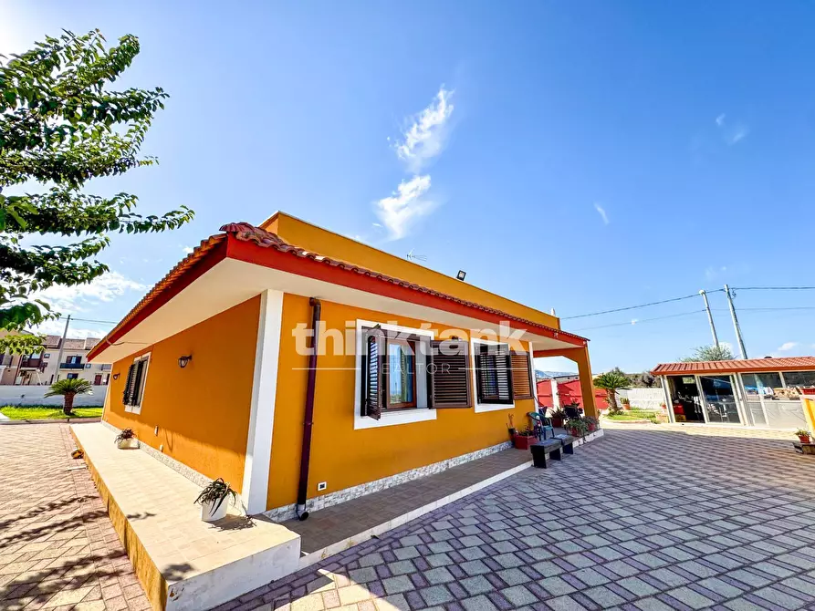 Immagine 5 di Villa in vendita  in Via  Capuana 11 a Buccheri