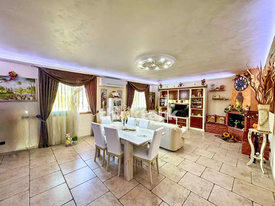 Immagine 7 di Villa in vendita  in Via  Capuana 11 a Buccheri