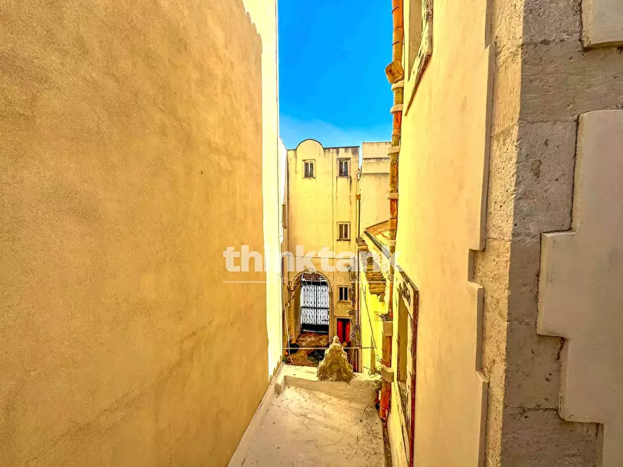Immagine 27 di Appartamento in vendita  in Via Cavour a Siracusa