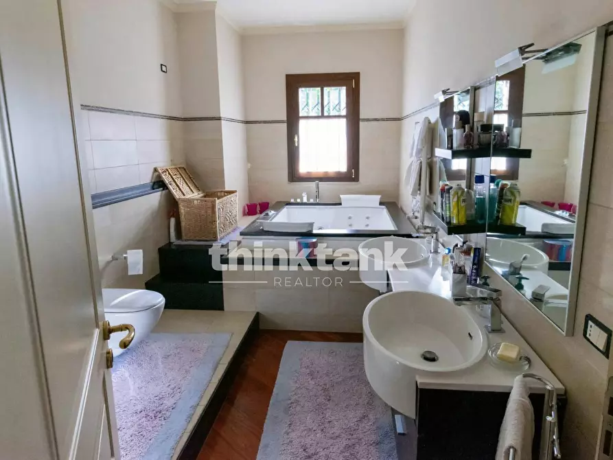 Immagine 18 di Villa in vendita  in Via Spirito Santo a Aci Sant'antonio